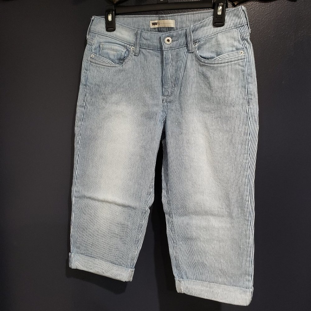 Women's Striped Levi's Capris Jeans Size 8